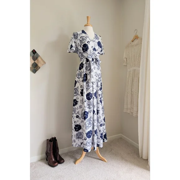 70s White & Blue Floral Print Flutter Sleeve Feminine 1970s Empire Maxi Dress - Picture 10 of 16